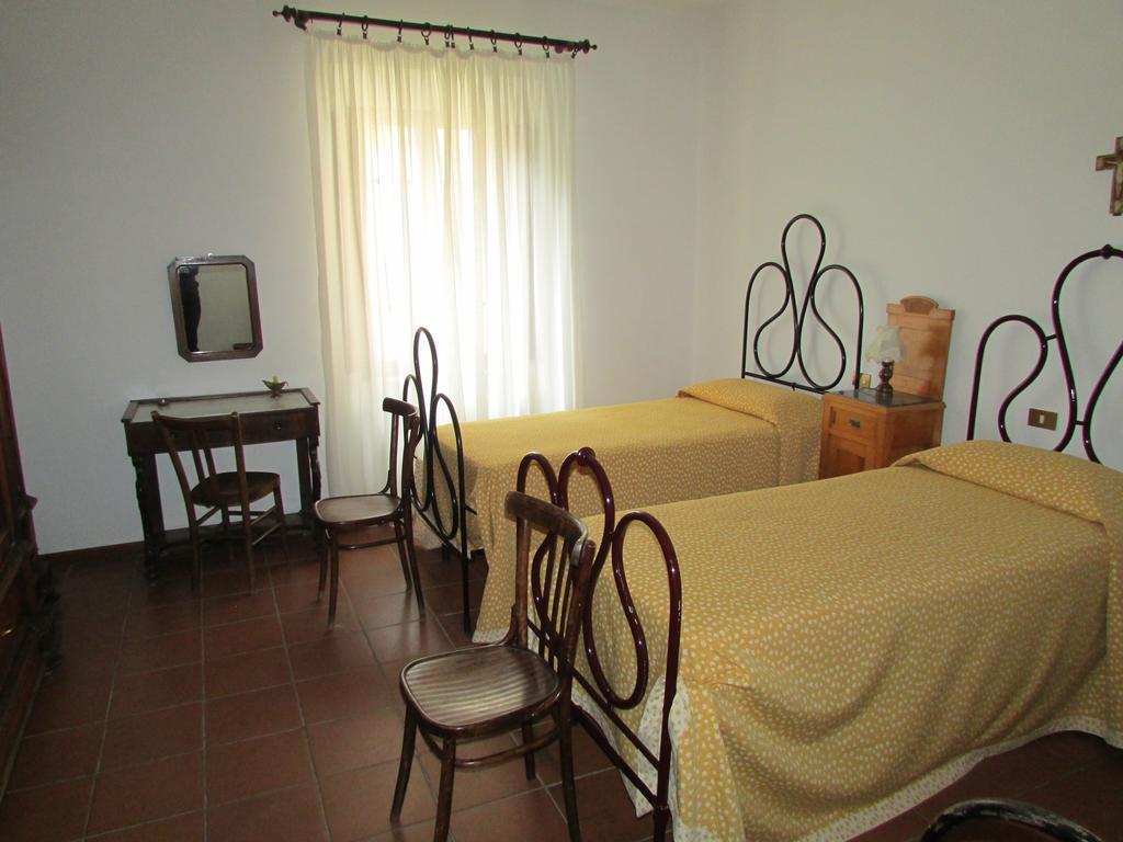 Agriturismo Dea Valfabbrica Ngoại thất bức ảnh