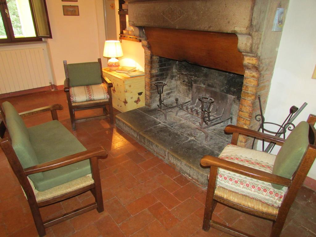 Agriturismo Dea Valfabbrica Ngoại thất bức ảnh
