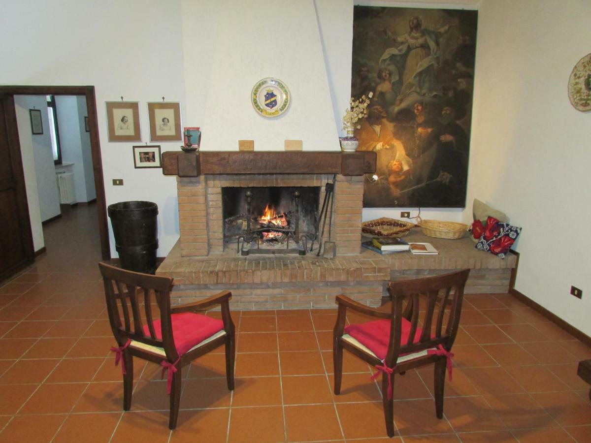 Agriturismo Dea Valfabbrica Ngoại thất bức ảnh